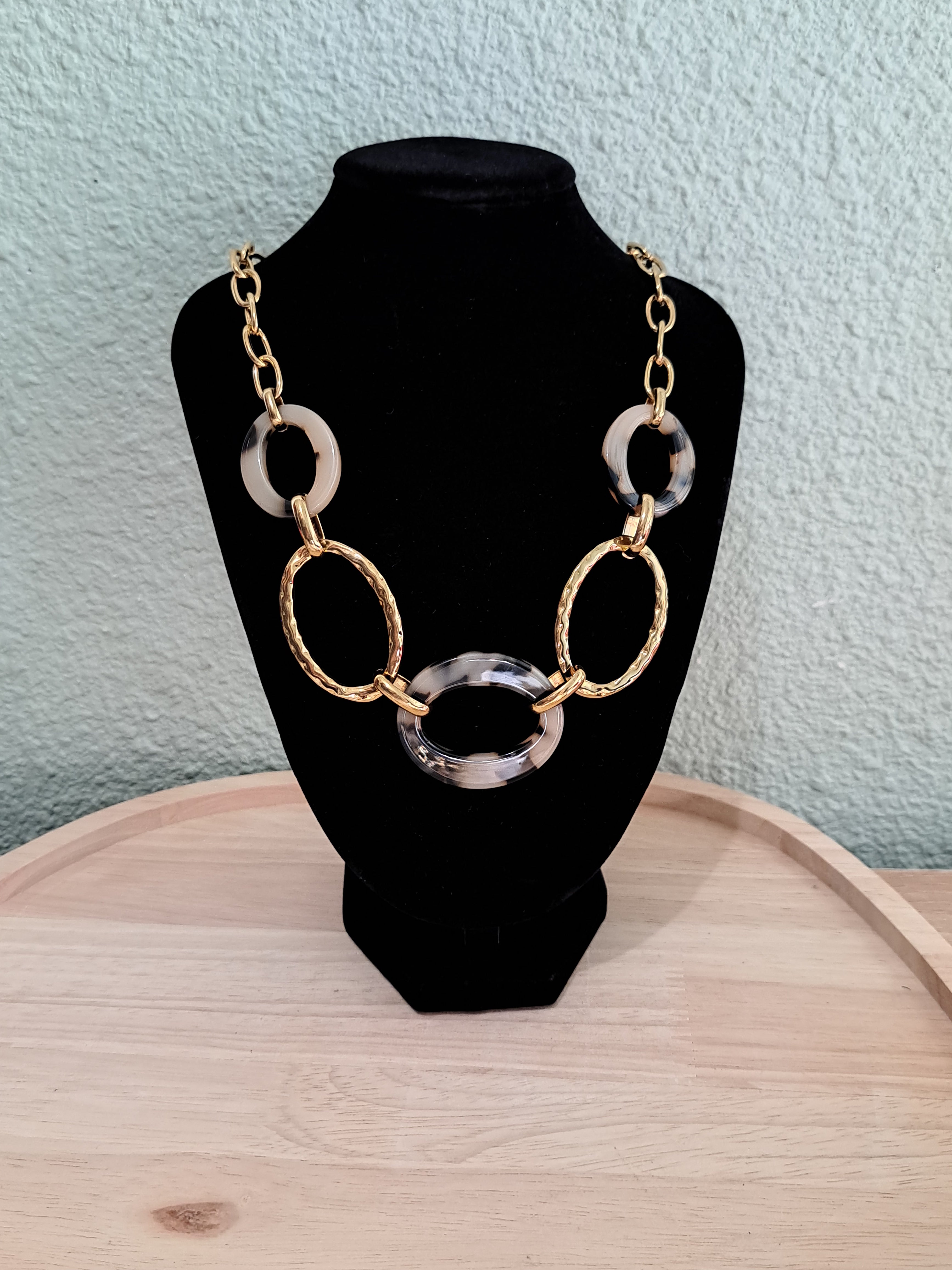 Collier maillons dorés & anneaux effet léopard