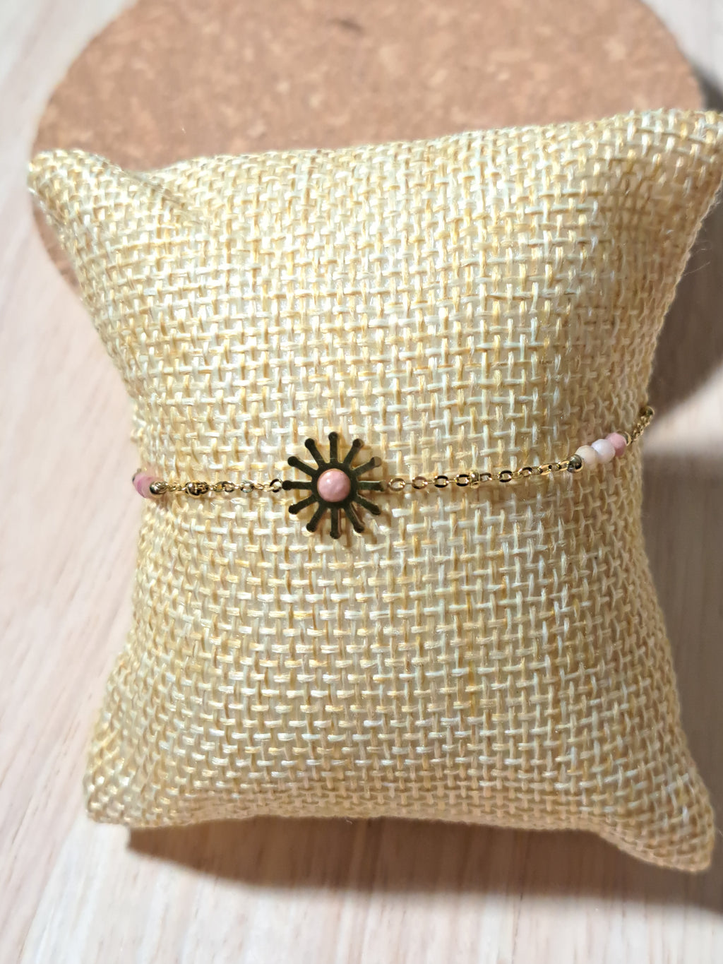 Bracelet acier doré avec charm soleil Rose