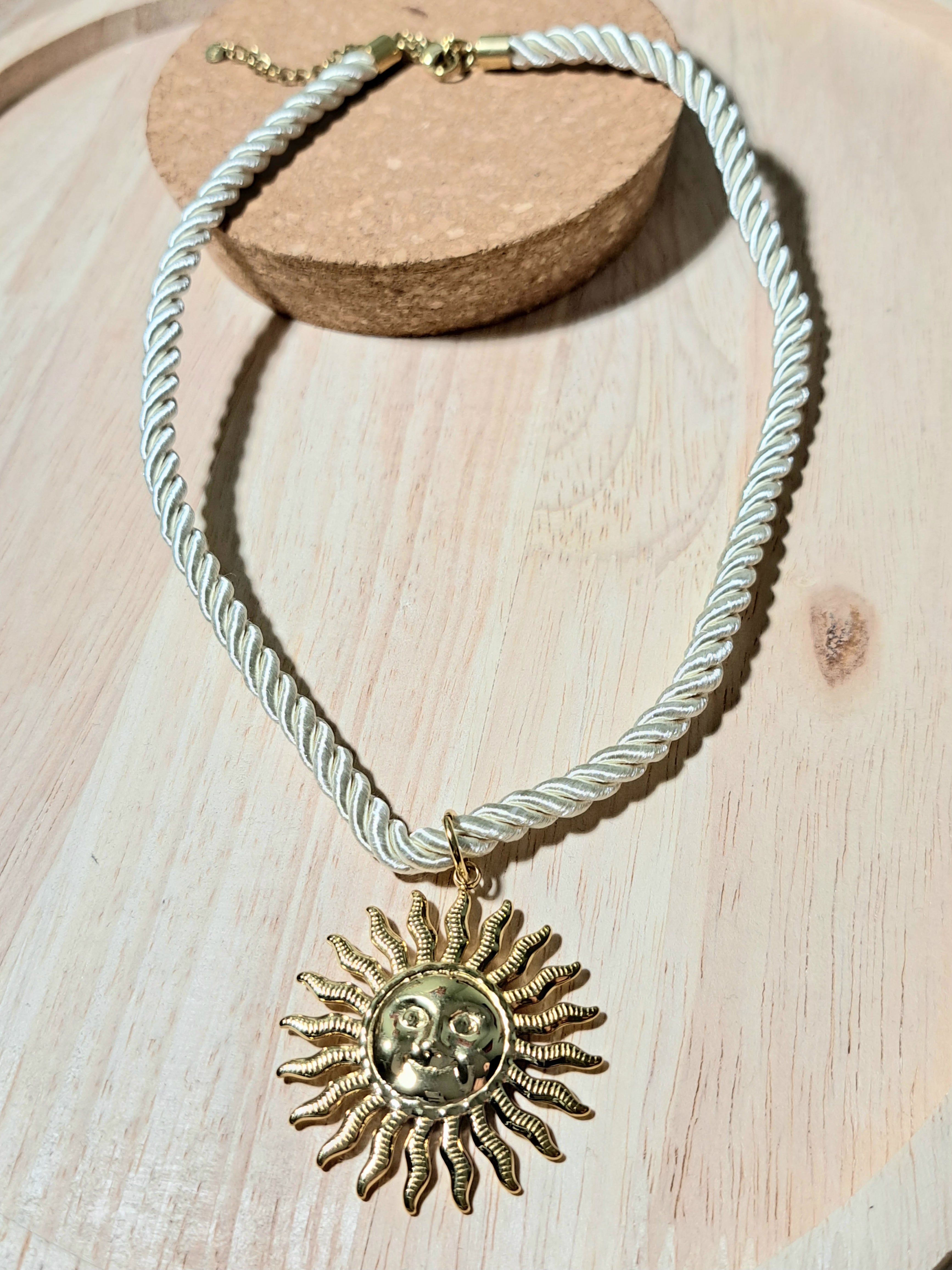 Collier Soleil Doré