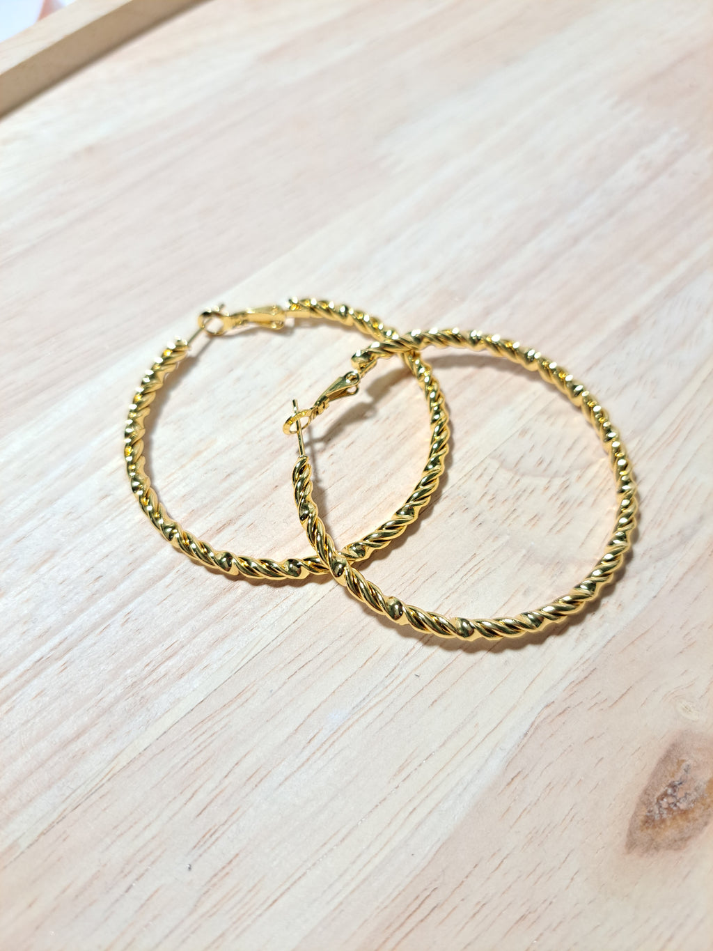 Créoles torsadées dorées