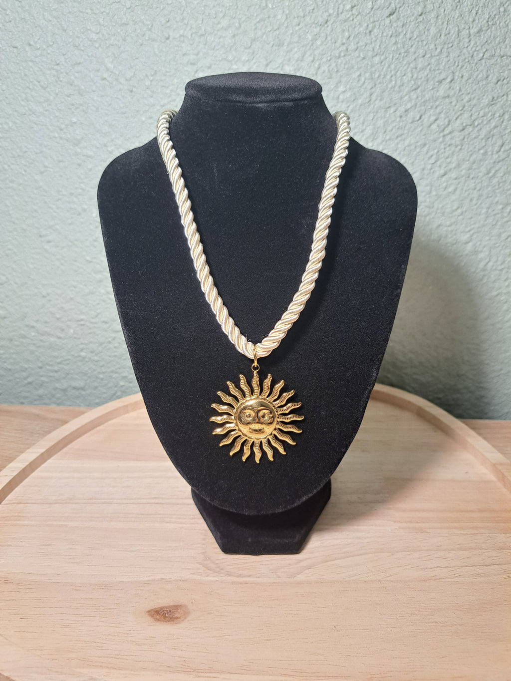 Collier Soleil Doré