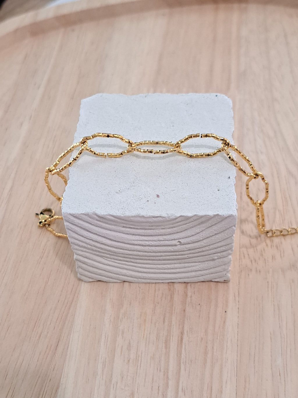 Bracelet doré maillons texturés ovales